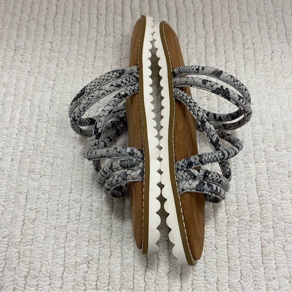 Diba True Cedar Cove Gray‎ Snake Leather Strappy Slide Sandals Size 7.5 Womens - Picture 9 of 13